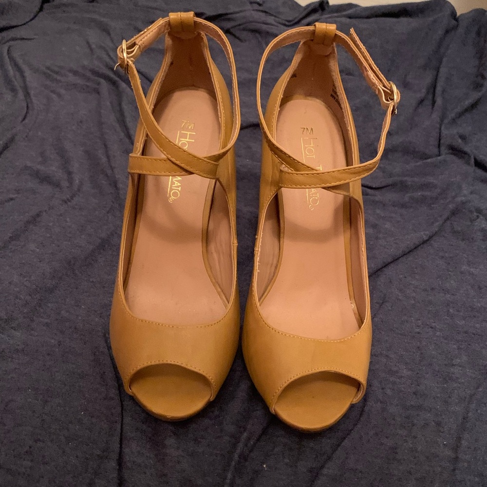 Retro / 1950s Vibes High Heels NWOT
